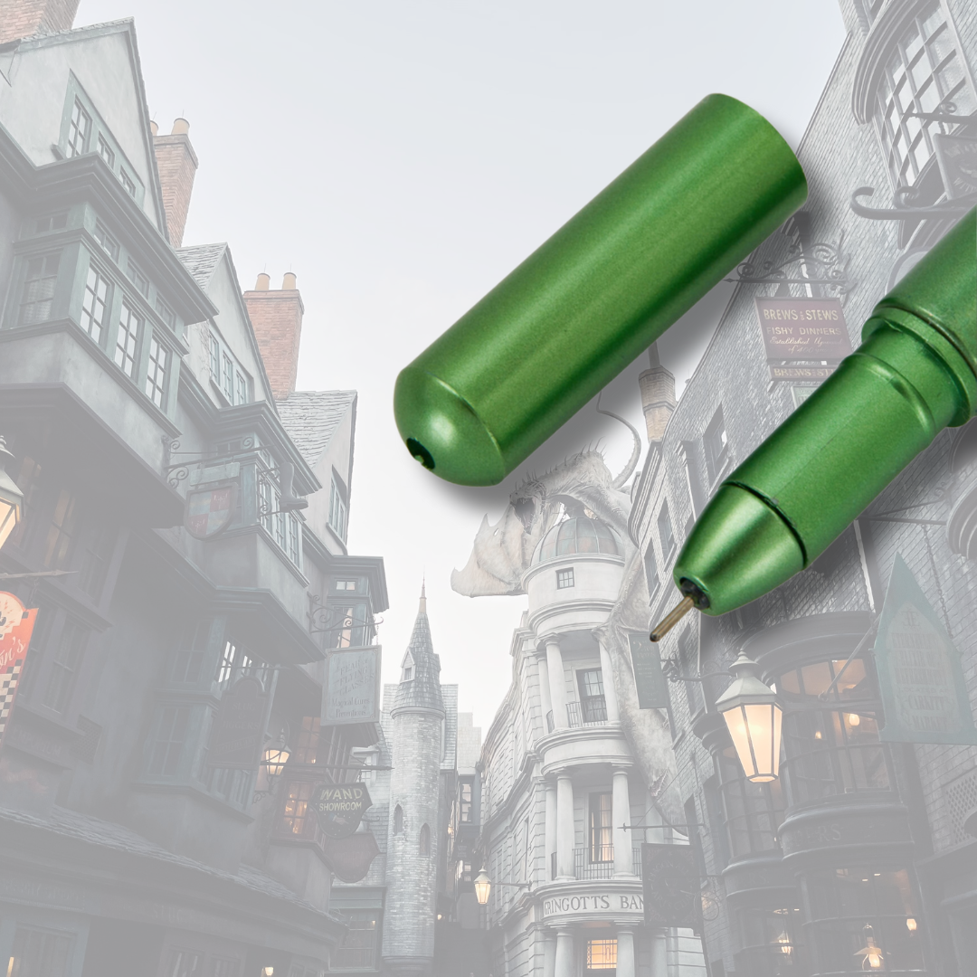 Harry Potter™ Slytherin Feather Pen